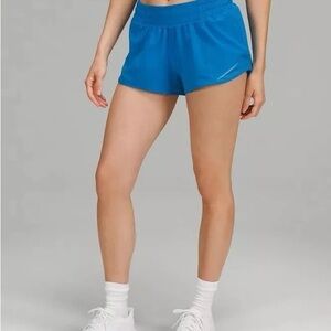 Lululemon Hotty Hot Shorts Low-Rise Lined 2.5"